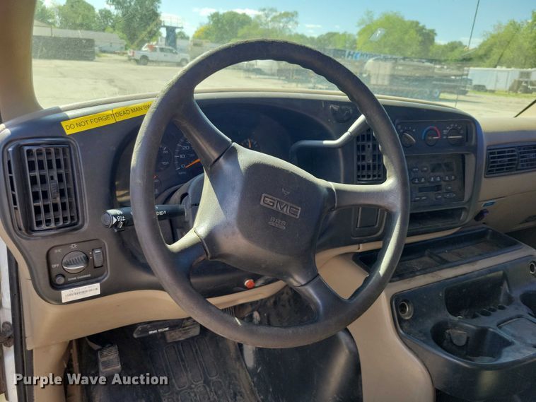 image for item DZ7124 2001 GMC Savana 3500 sewer camera van