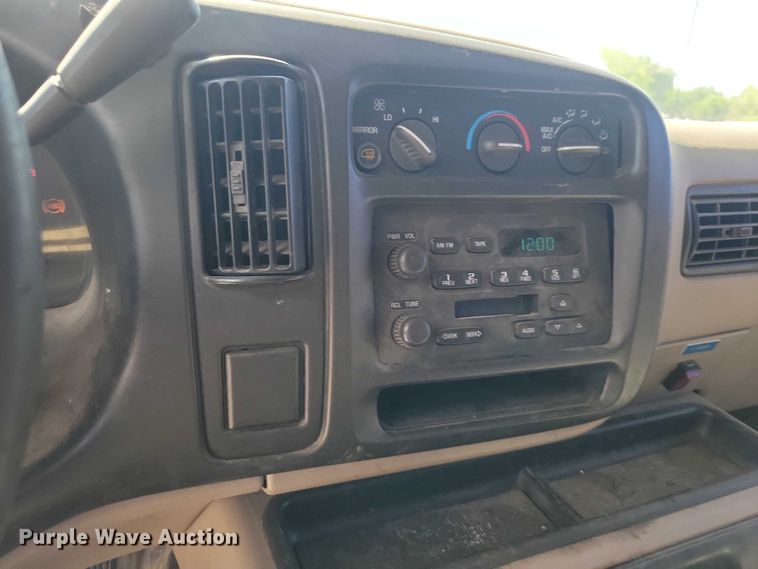 image for item DZ7124 2001 GMC Savana 3500 sewer camera van