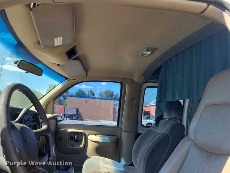image for item DZ7124 2001 GMC Savana 3500 sewer camera van
