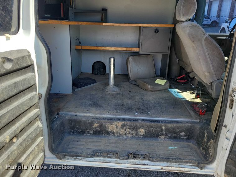 image for item DZ7124 2001 GMC Savana 3500 sewer camera van