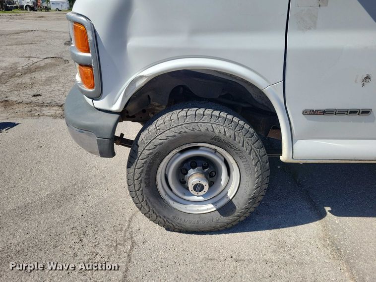 image for item DZ7124 2001 GMC Savana 3500 sewer camera van