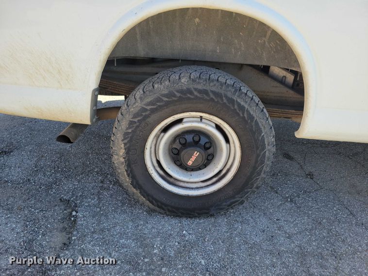 image for item DZ7124 2001 GMC Savana 3500 sewer camera van