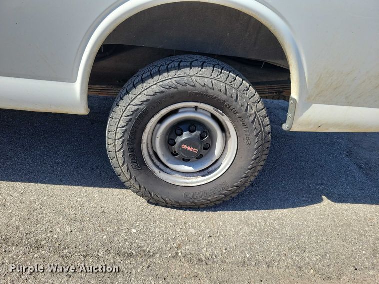 image for item DZ7124 2001 GMC Savana 3500 sewer camera van