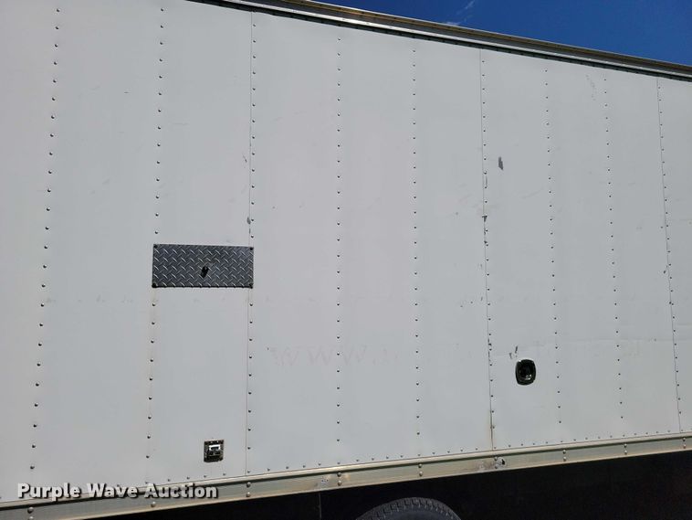 image for item DZ7132 2006 Ford E450 box truck