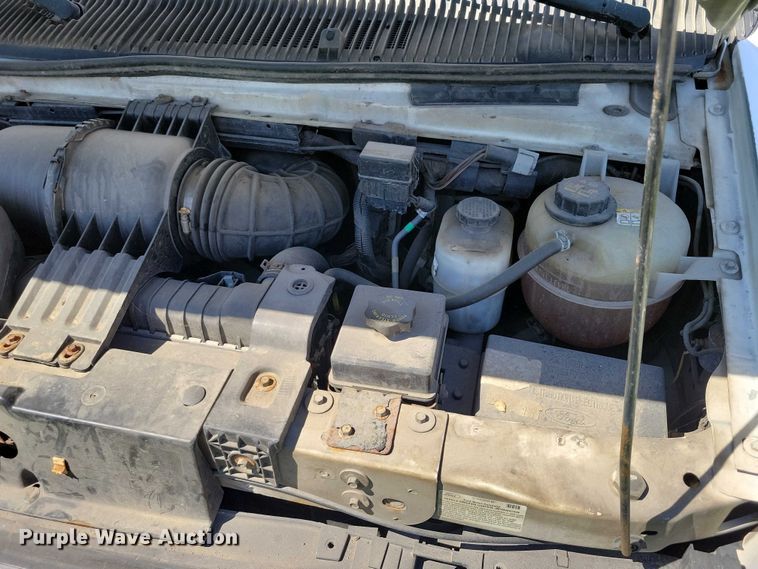 image for item DZ7132 2006 Ford E450 box truck