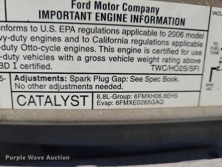 image for item DZ7132 2006 Ford E450 box truck