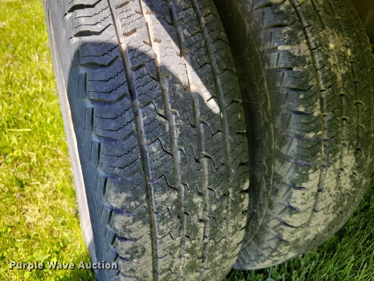 image for item DZ7132 2006 Ford E450 box truck