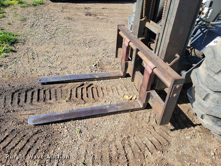 image for item DZ7149 1992 Ingersoll Rand  RT-706J forklift