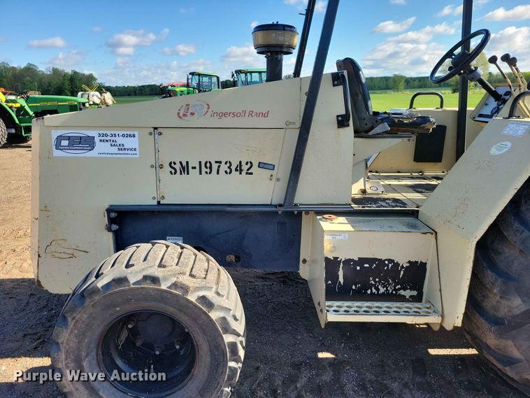 image for item DZ7149 1992 Ingersoll Rand  RT-706J forklift