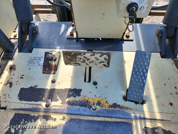 image for item DZ7149 1992 Ingersoll Rand  RT-706J forklift