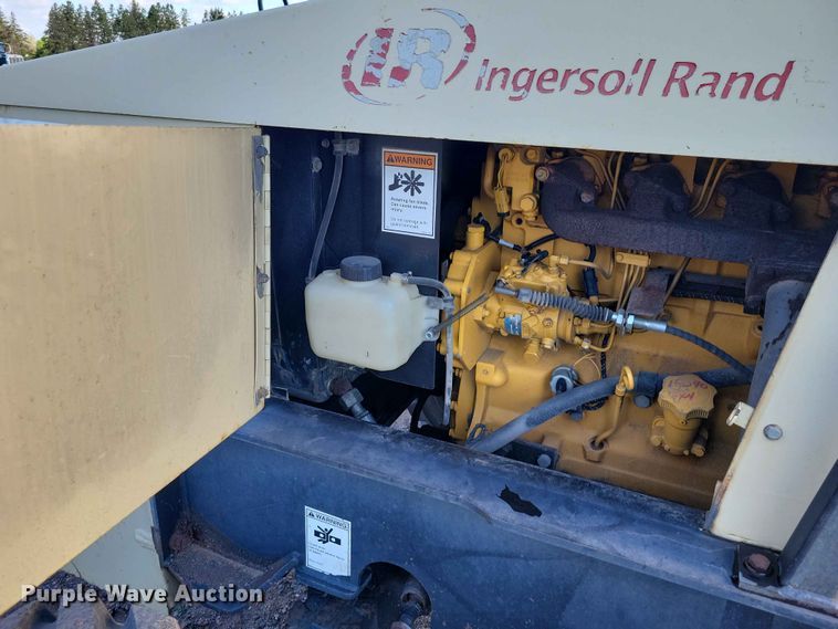 image for item DZ7149 1992 Ingersoll Rand  RT-706J forklift