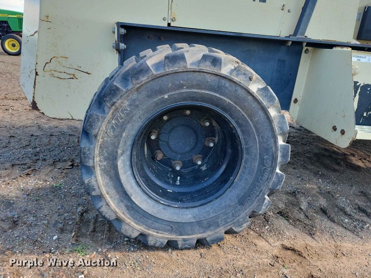 image for item DZ7149 1992 Ingersoll Rand  RT-706J forklift