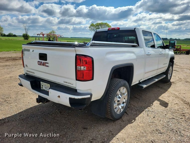 image for item DZ7160 2016 GMC Sierra Denali Crew Cab pickup truck
