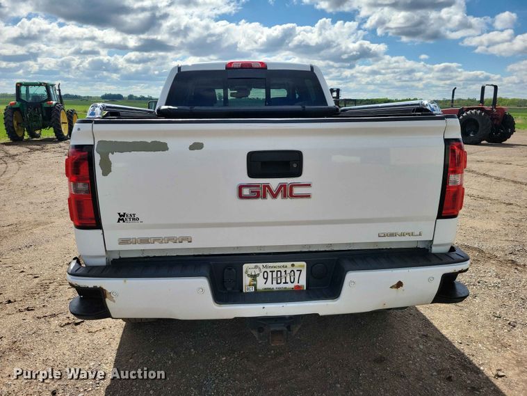 image for item DZ7160 2016 GMC Sierra Denali Crew Cab pickup truck