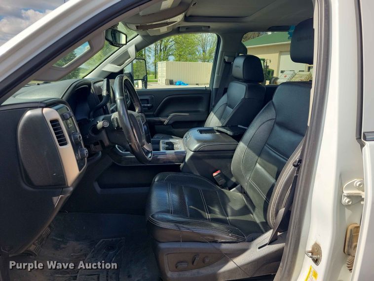 image for item DZ7160 2016 GMC Sierra Denali Crew Cab pickup truck