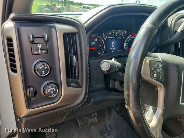image for item DZ7160 2016 GMC Sierra Denali Crew Cab pickup truck