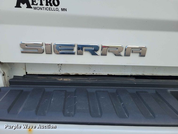 image for item DZ7160 2016 GMC Sierra Denali Crew Cab pickup truck