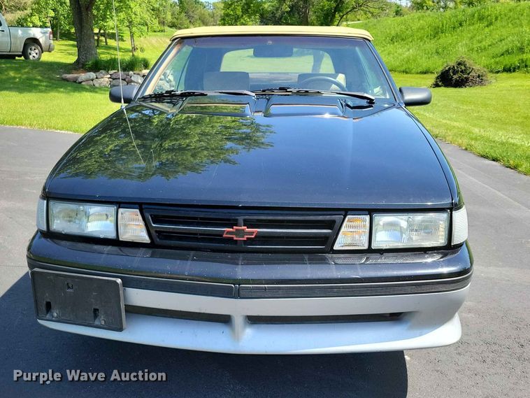 image for item DZ7206 1988 Chevrolet Cavalier Z24 convertible
