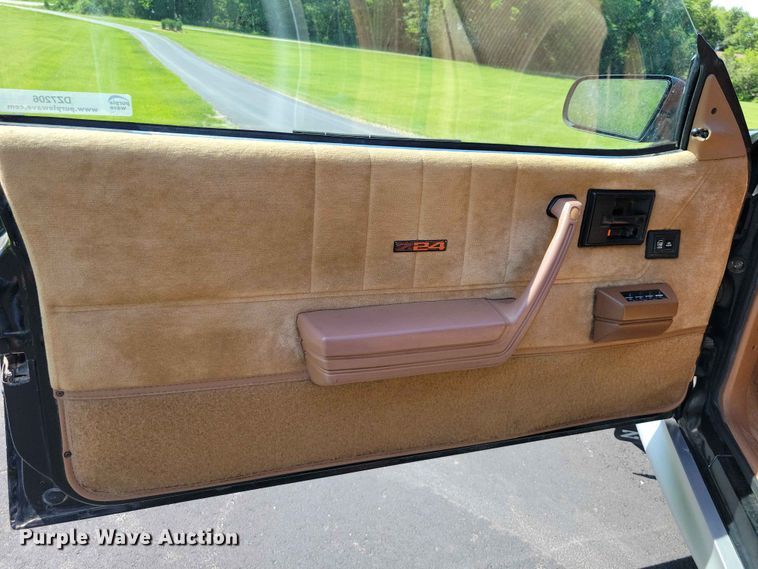 image for item DZ7206 1988 Chevrolet Cavalier Z24 convertible