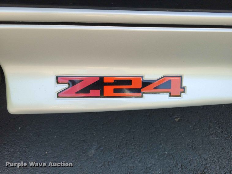 image for item DZ7206 1988 Chevrolet Cavalier Z24 convertible