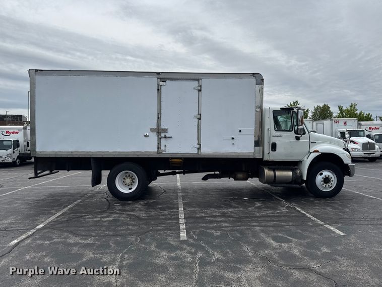 image for item EA2334 2009 International DuraStar 4300 box truck