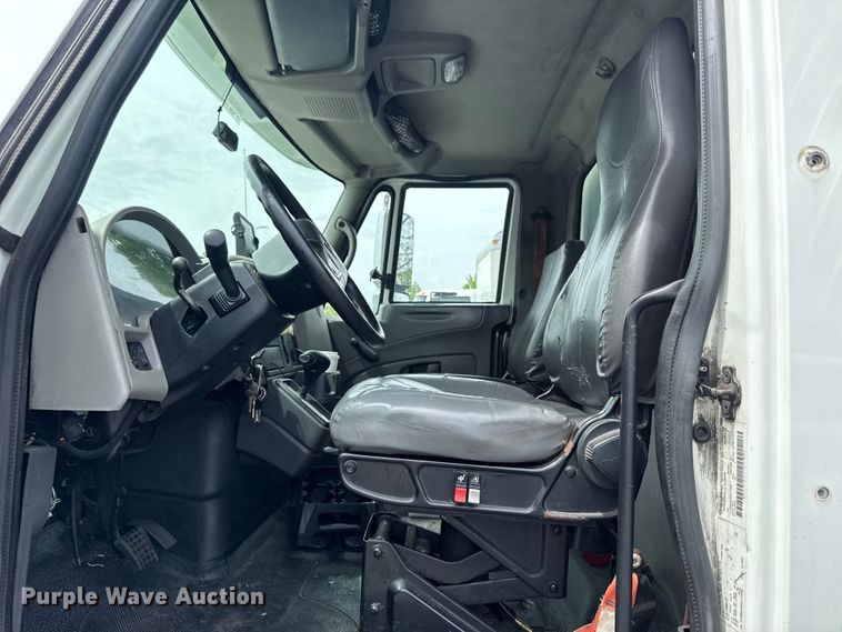 image for item EA2334 2009 International DuraStar 4300 box truck