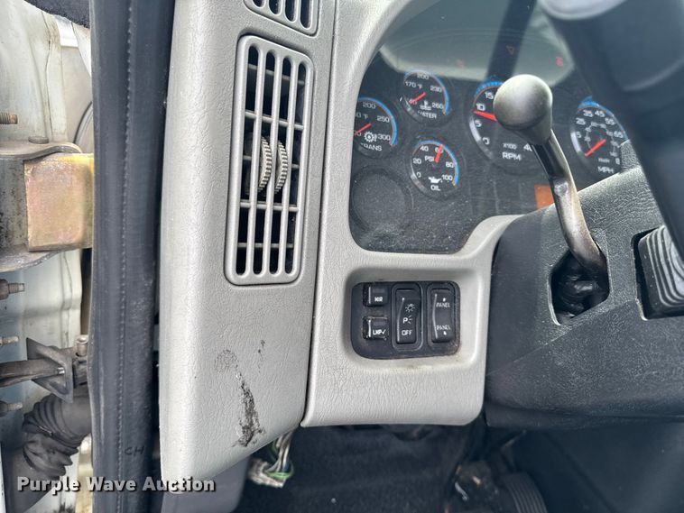 image for item EA2334 2009 International DuraStar 4300 box truck