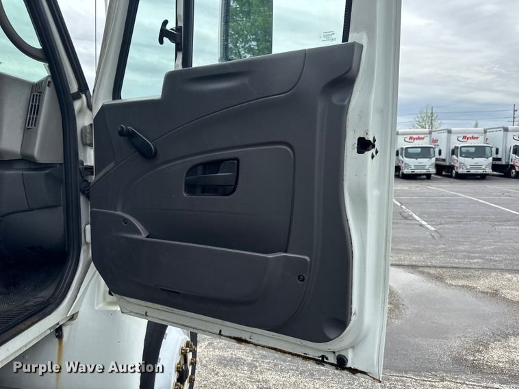 image for item EA2334 2009 International DuraStar 4300 box truck