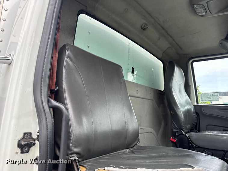 image for item EA2334 2009 International DuraStar 4300 box truck