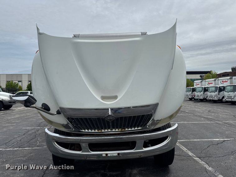image for item EA2334 2009 International DuraStar 4300 box truck