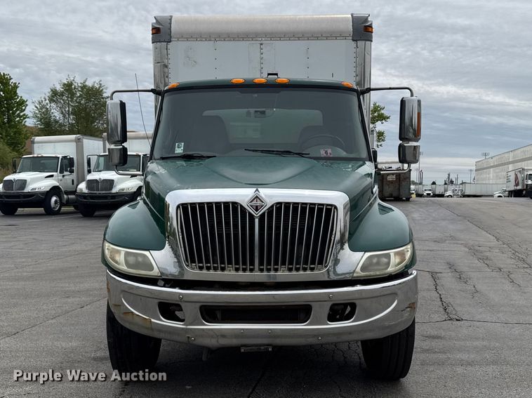 image for item EA2336 2006 International DuraStar 4300 box truck