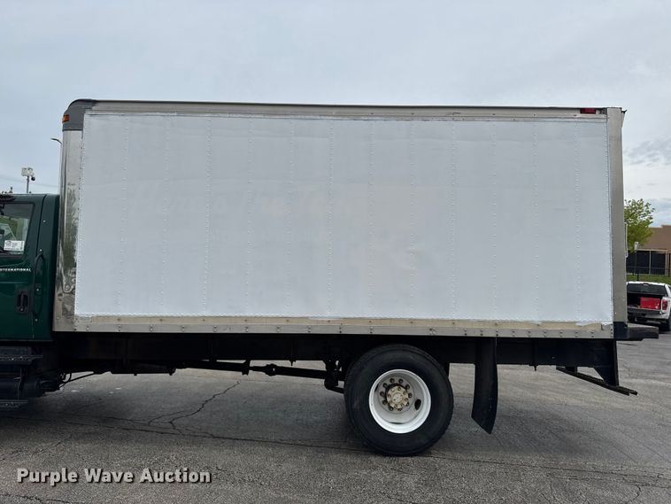 image for item EA2336 2006 International DuraStar 4300 box truck