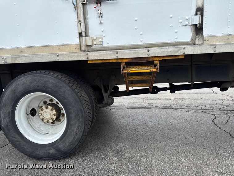 image for item EA2336 2006 International DuraStar 4300 box truck