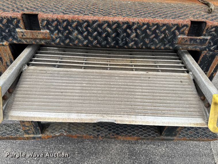 image for item EA2336 2006 International DuraStar 4300 box truck