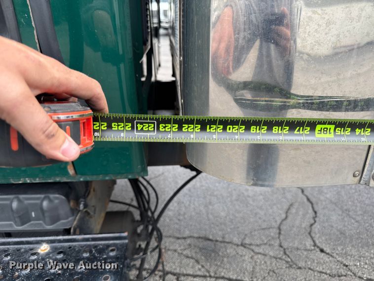 image for item EA2336 2006 International DuraStar 4300 box truck