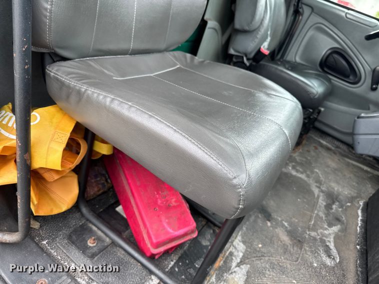 image for item EA2336 2006 International DuraStar 4300 box truck