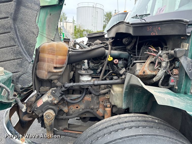 image for item EA2336 2006 International DuraStar 4300 box truck