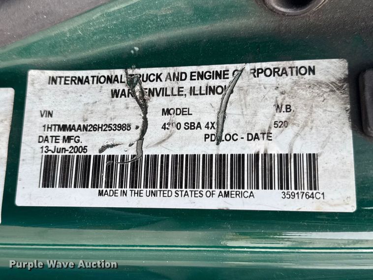image for item EA2336 2006 International DuraStar 4300 box truck