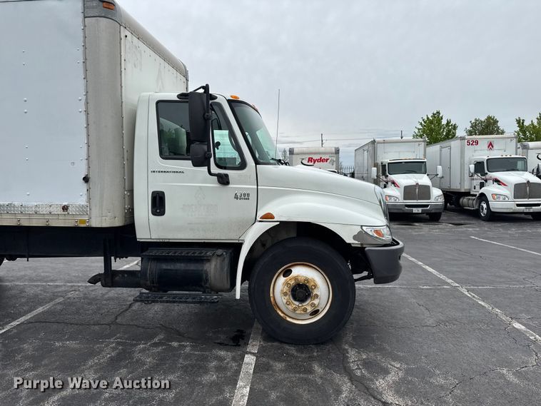 image for item EA2338 2007 International DuraStar 4300 box truck