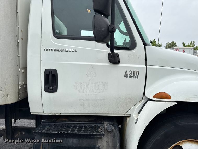 image for item EA2338 2007 International DuraStar 4300 box truck