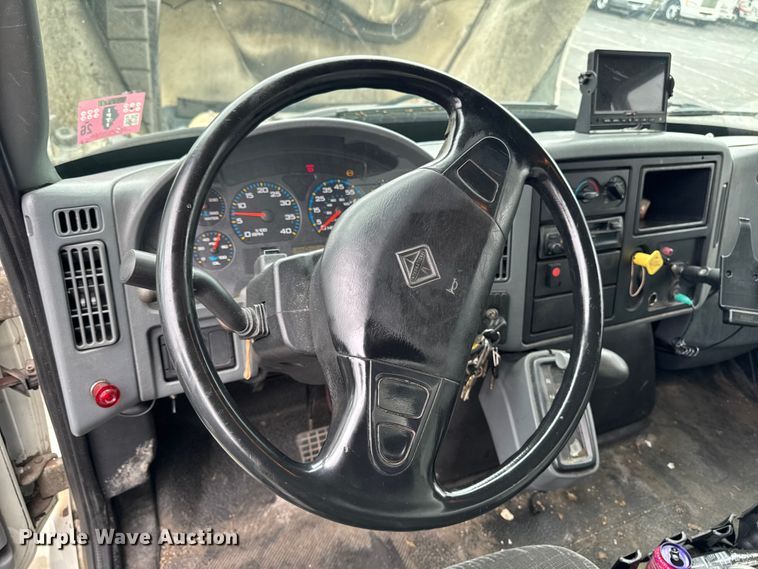 image for item EA2338 2007 International DuraStar 4300 box truck
