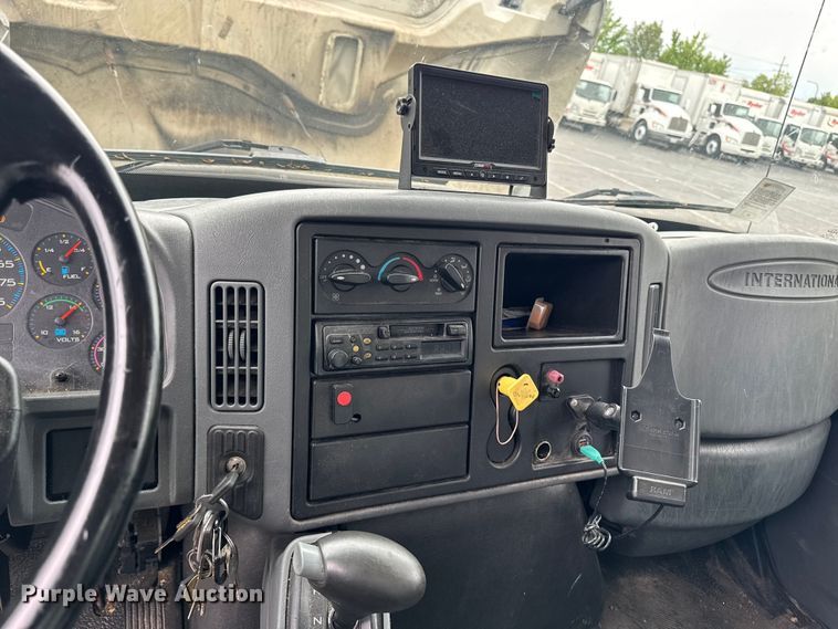 image for item EA2338 2007 International DuraStar 4300 box truck