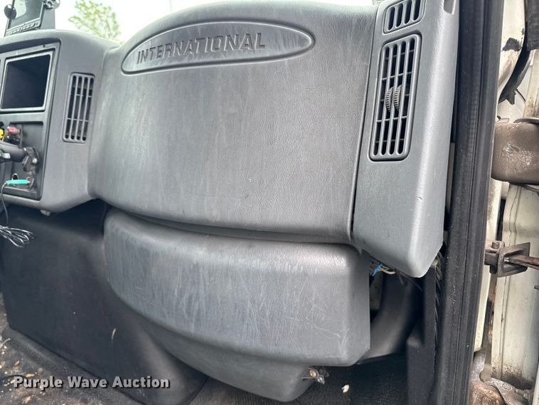 image for item EA2338 2007 International DuraStar 4300 box truck
