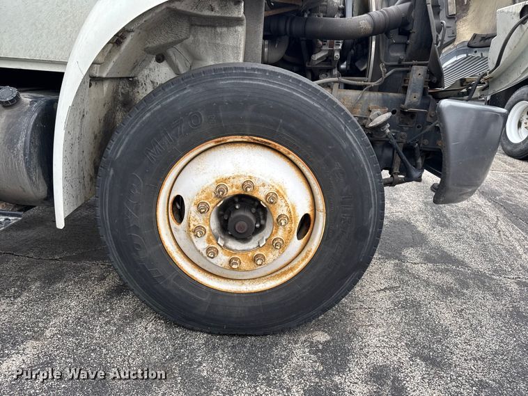 image for item EA2338 2007 International DuraStar 4300 box truck