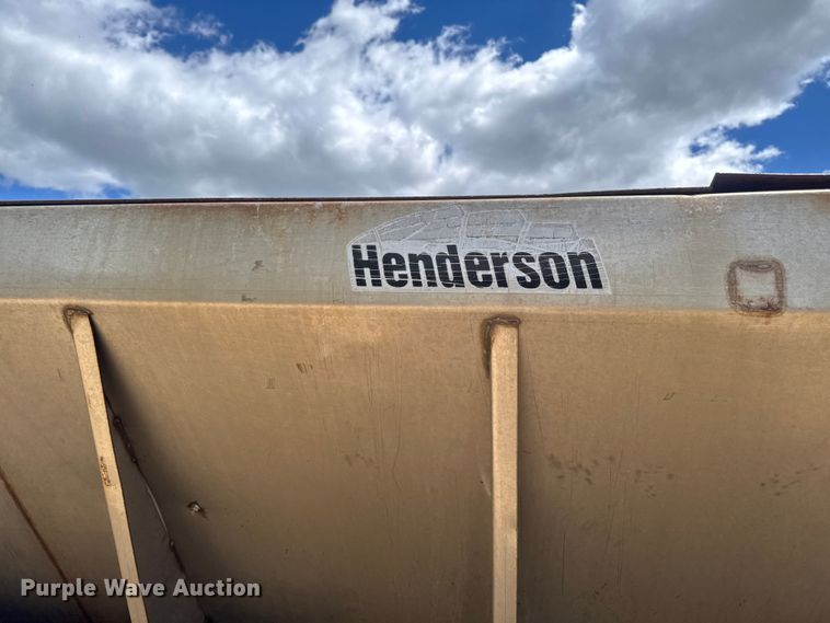 image for item EA2364 2004 International 4200 flatbed truck