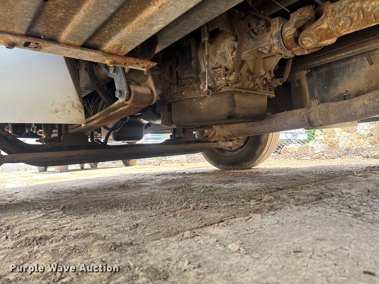 image for item EA2364 2004 International 4200 flatbed truck