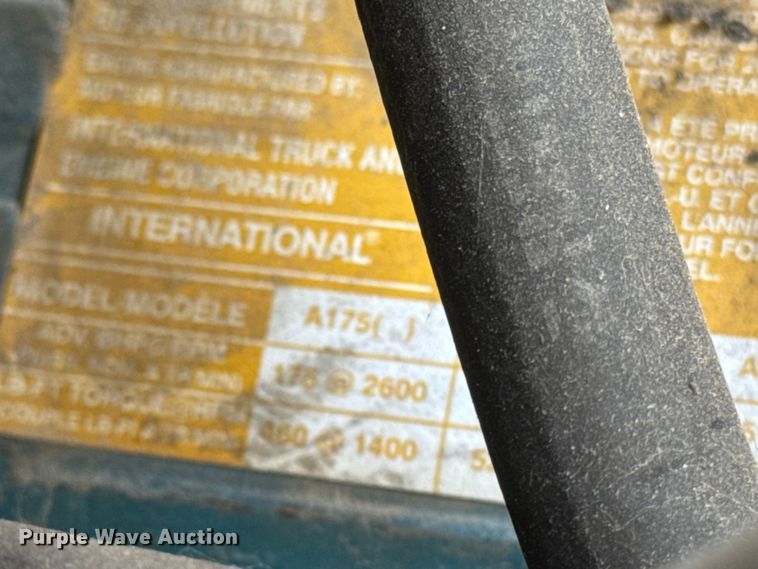 image for item EA2364 2004 International 4200 flatbed truck