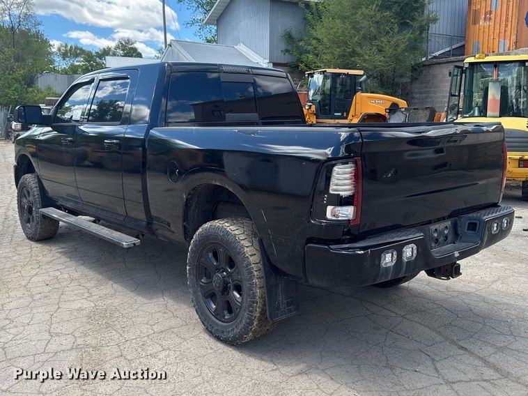 image for item EA2365 2014 RAM 2500 Crew Cab pickup truck