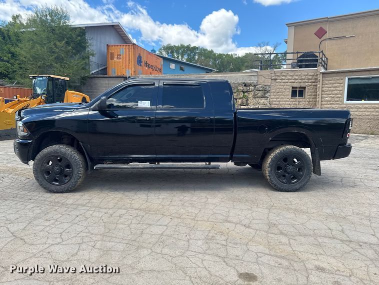 image for item EA2365 2014 RAM 2500 Crew Cab pickup truck