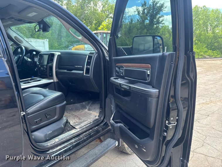 image for item EA2365 2014 RAM 2500 Crew Cab pickup truck